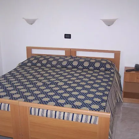 Max Bed and Breakfast *